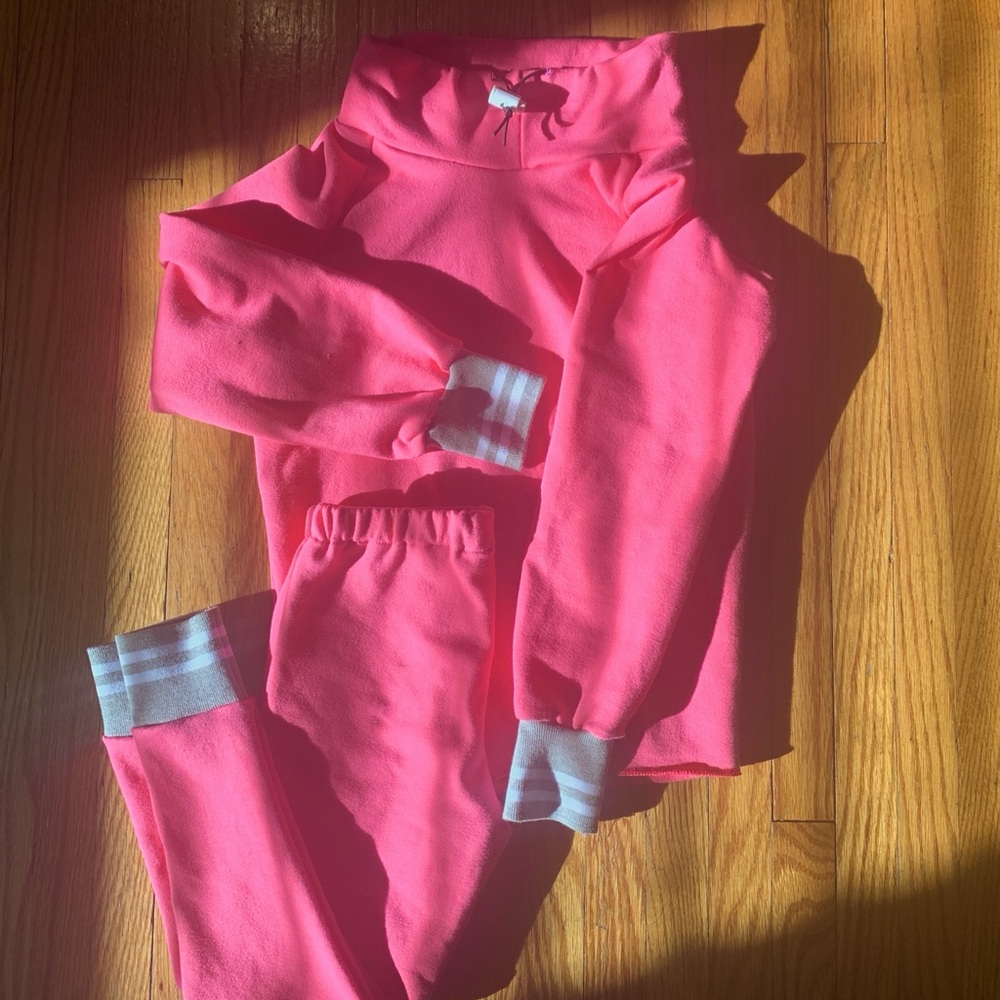 NWT kids lounger set